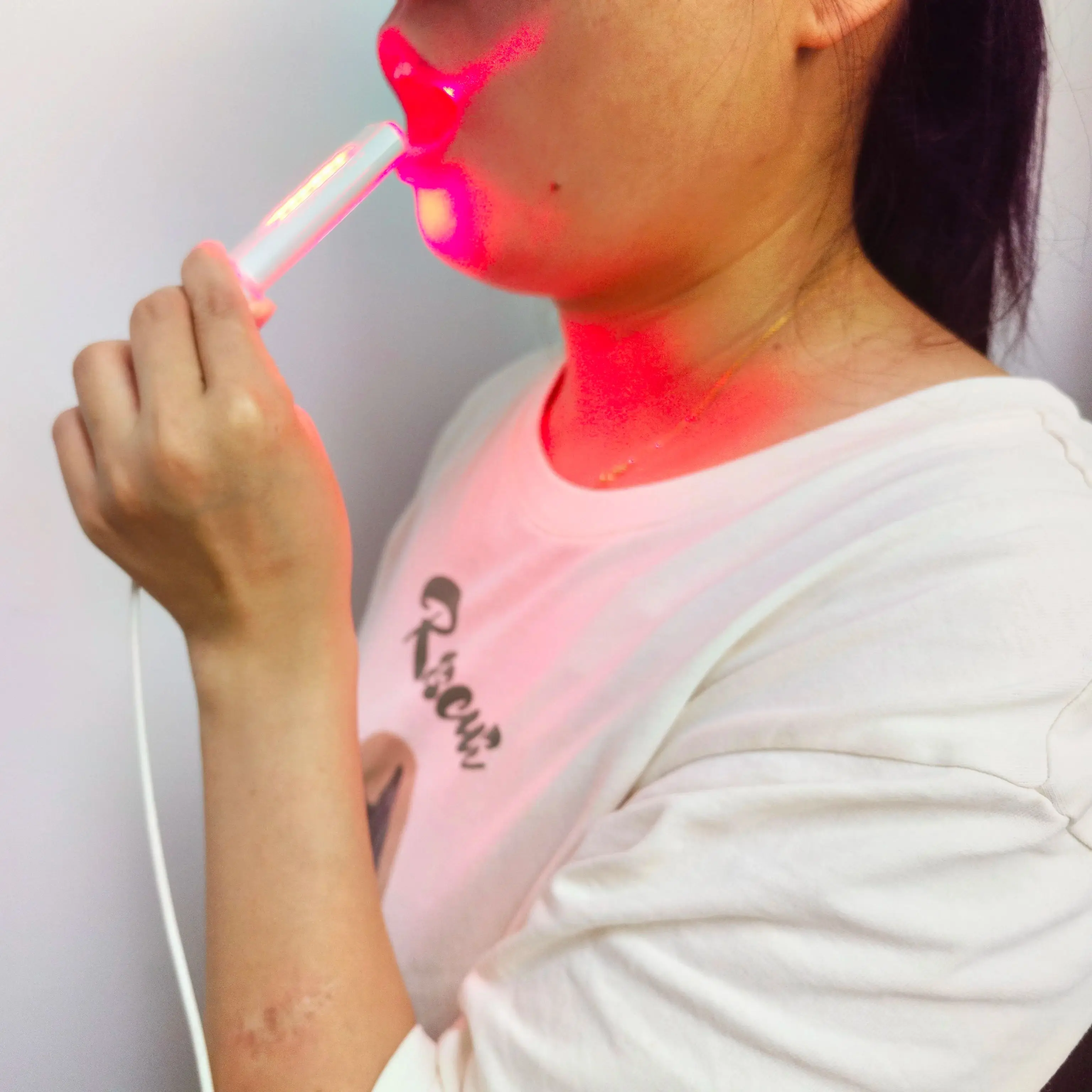 Red Light Therapy Device Cold Sore Canker Sore Treatment - Image 4